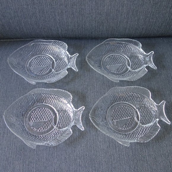 Set of Four(4) Fish Shaped/Designed Glass Plates - Picture 1 of 9